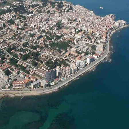 The In Has 2 Bedrooms 4 Pax Appartement L' Escala