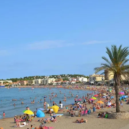 The In Has 2 Bedrooms 4 Pax L' Escala