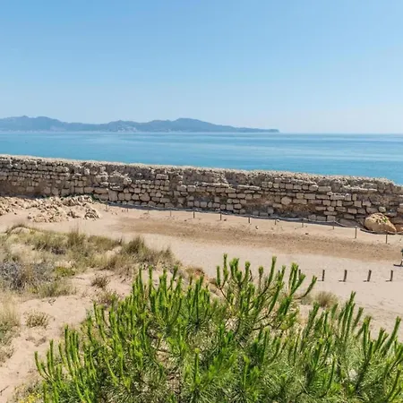 The In Has 2 Bedrooms 4 Pax L' Escala